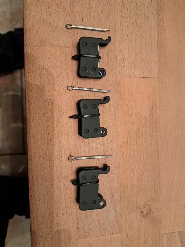 Entre Particuliers - 3 kits de plaquette de frein neuf 2/2