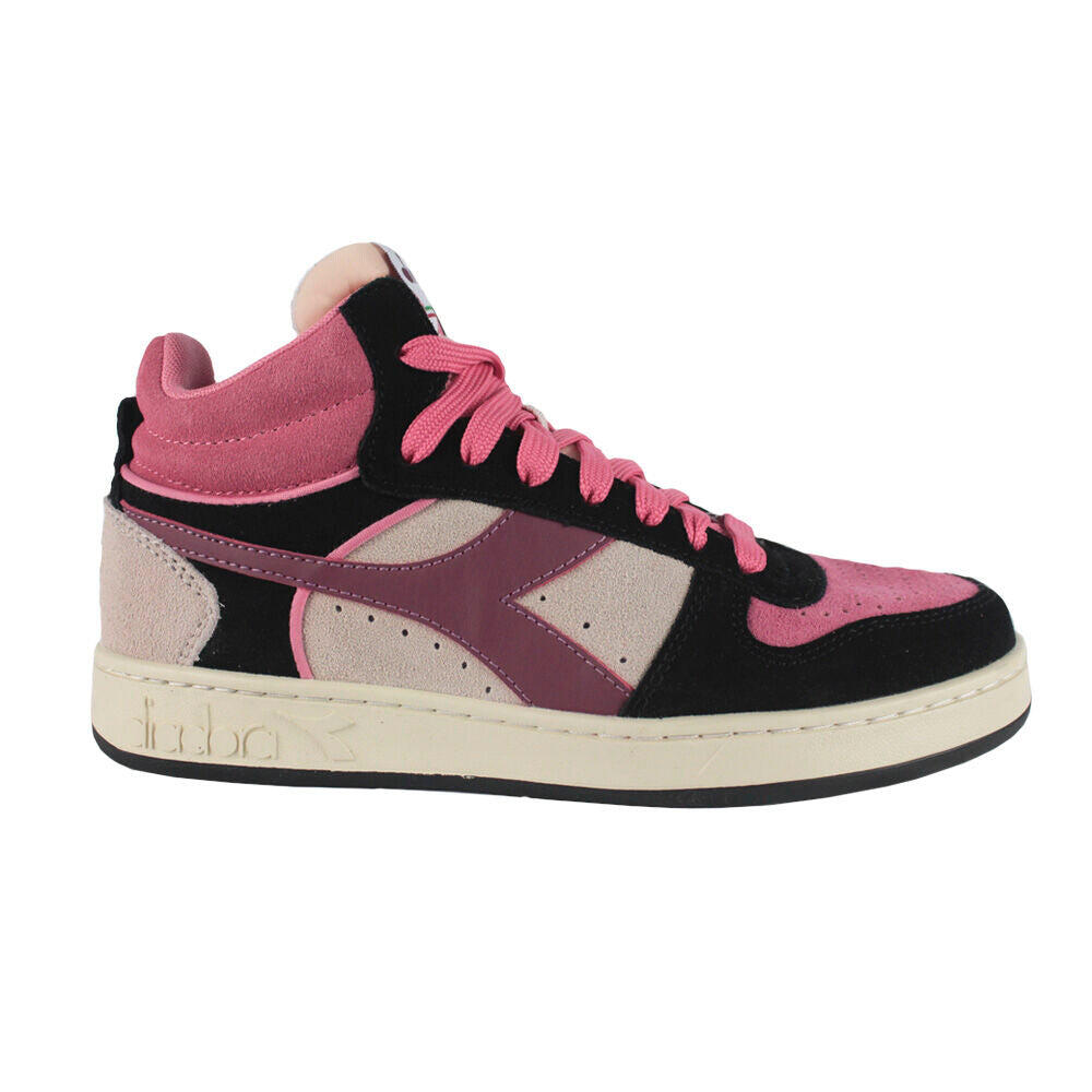 DIADORA picture