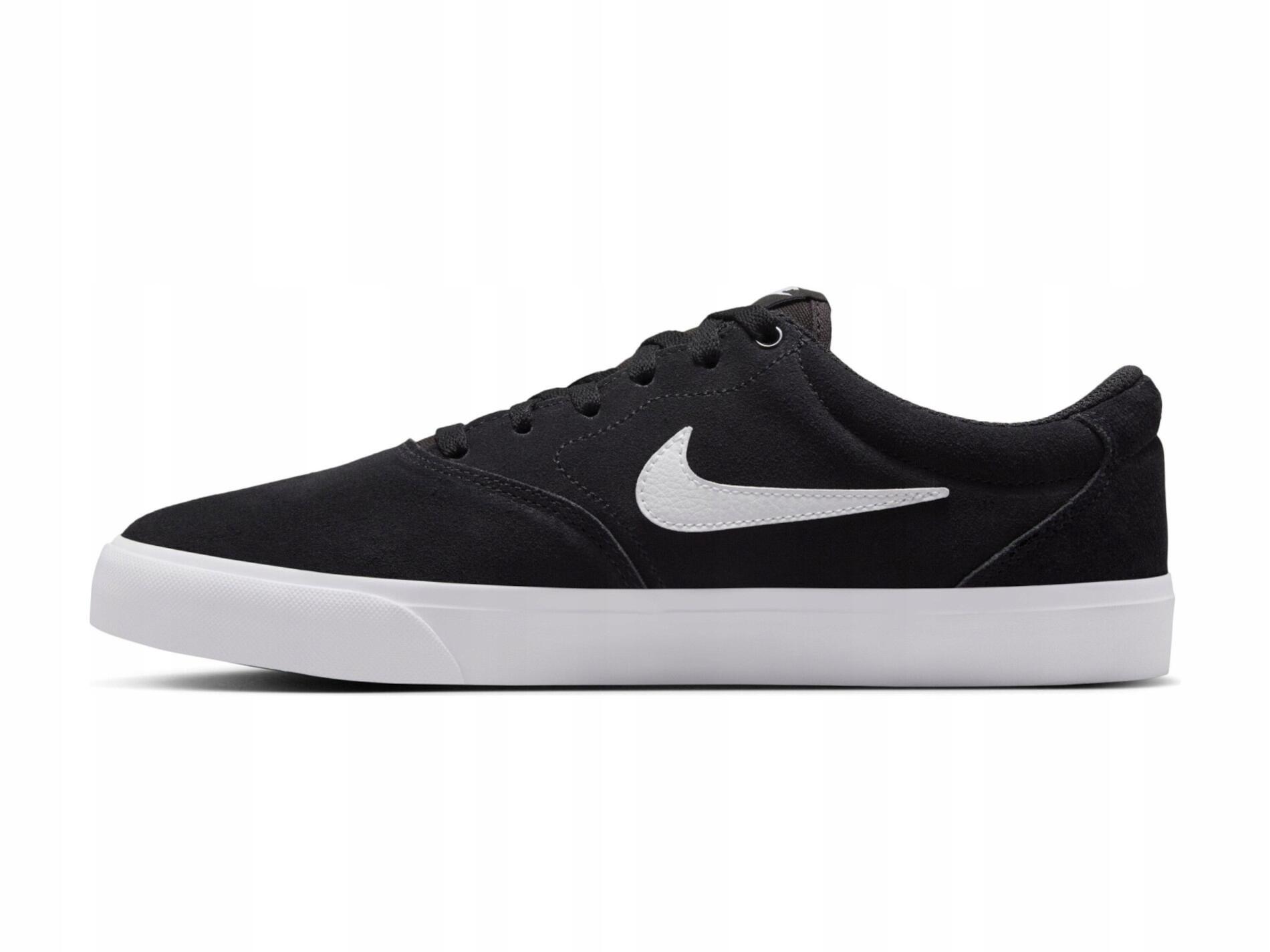 Baskets Nike Sb Charge Suede noir blanc 3/7