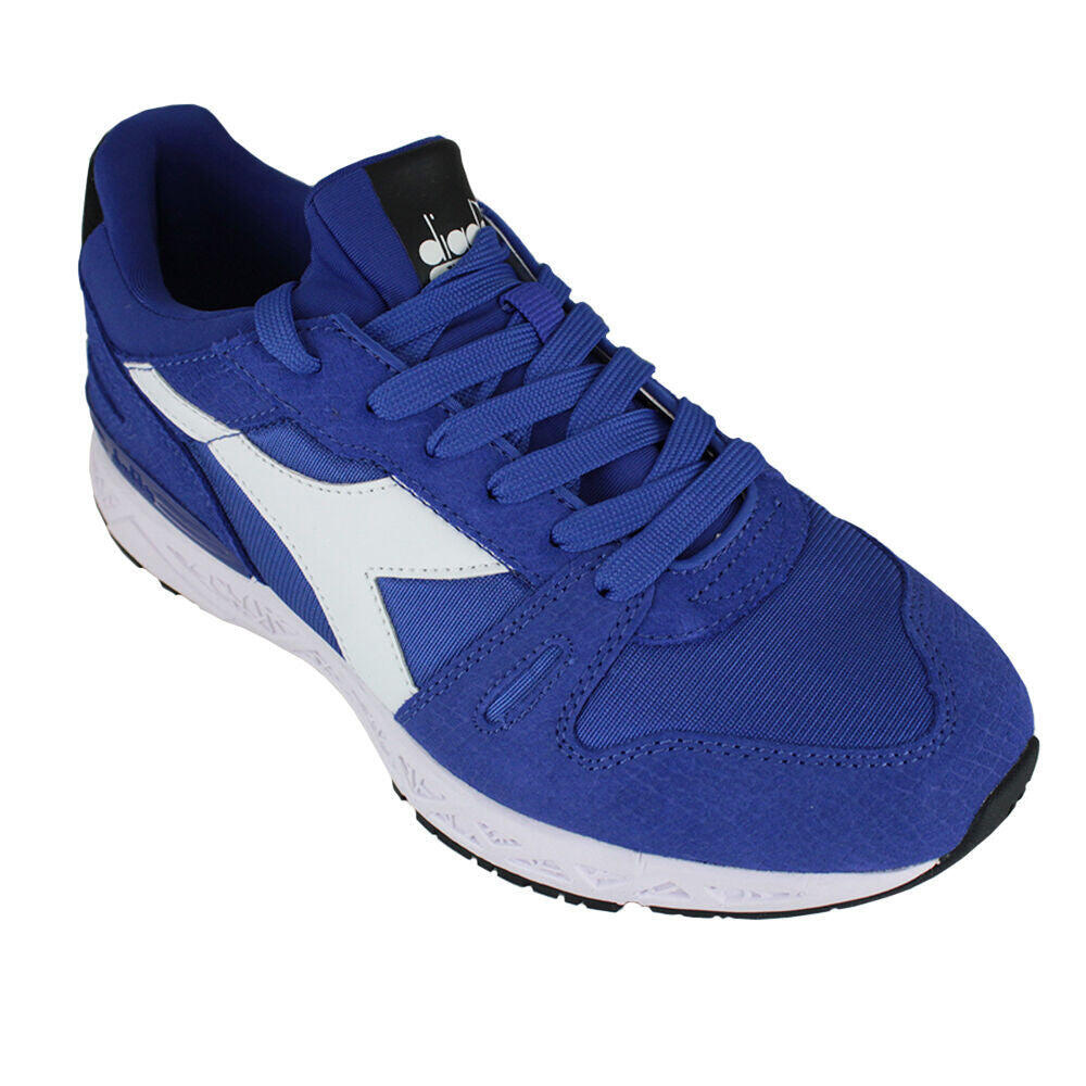 DIADORA picture