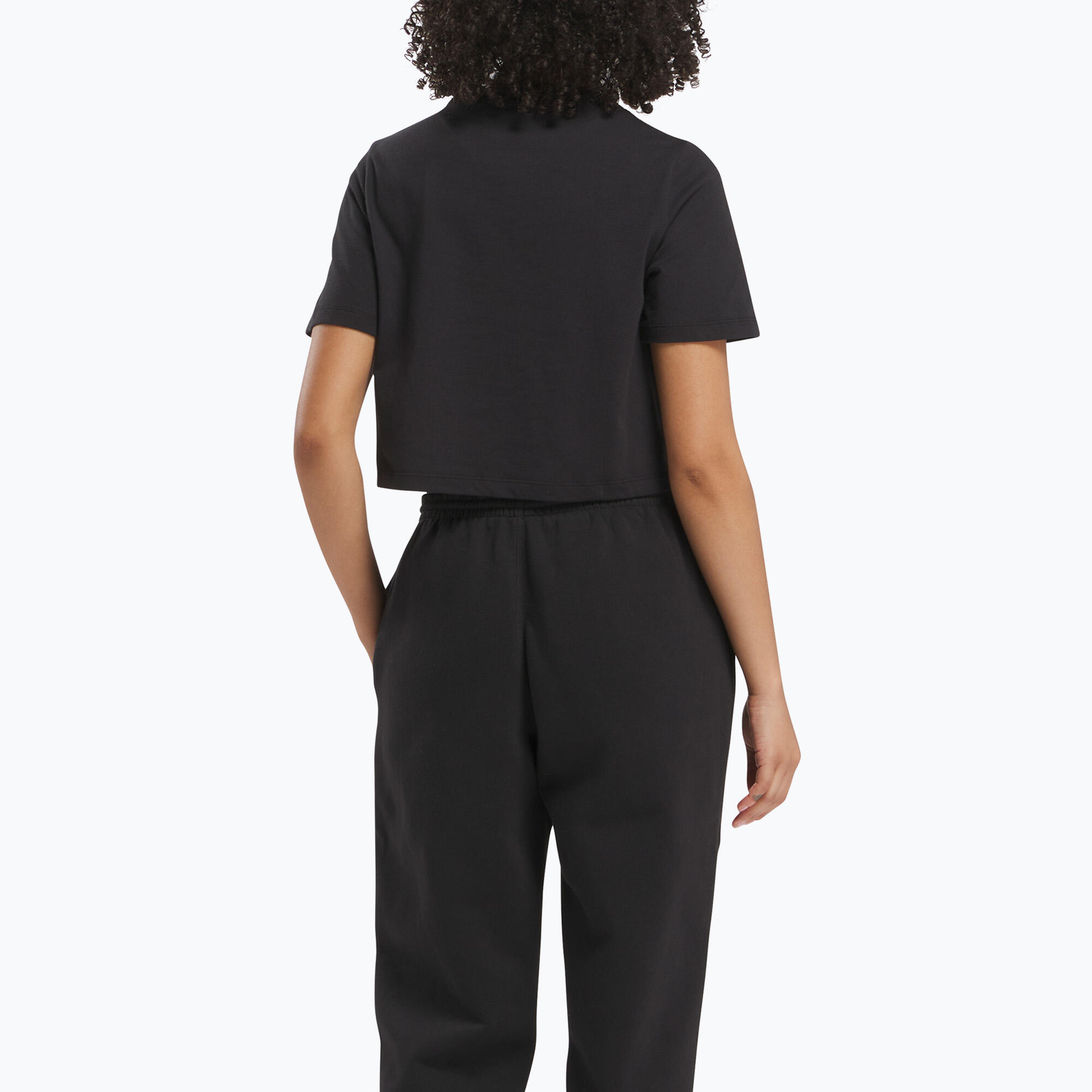 Camiseta Crop Reebok Identity Big Logo Negra Mujer 3/5