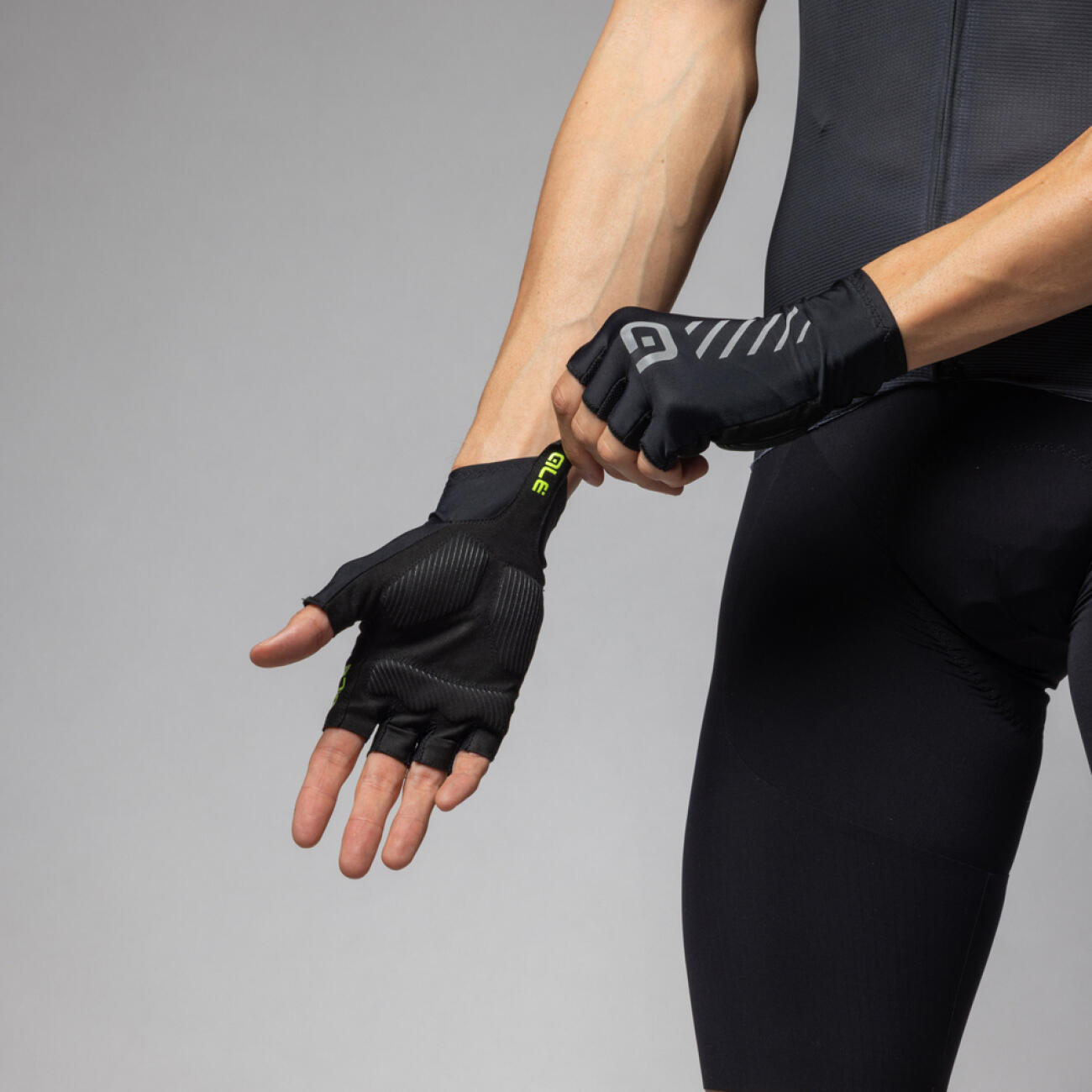 Gants a doigts longs - CIAK 1/5