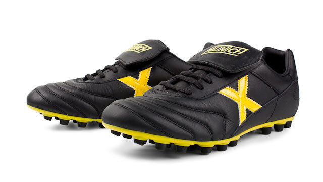 Chaussures de football Munich modèle 2150309 pour homme 3/5