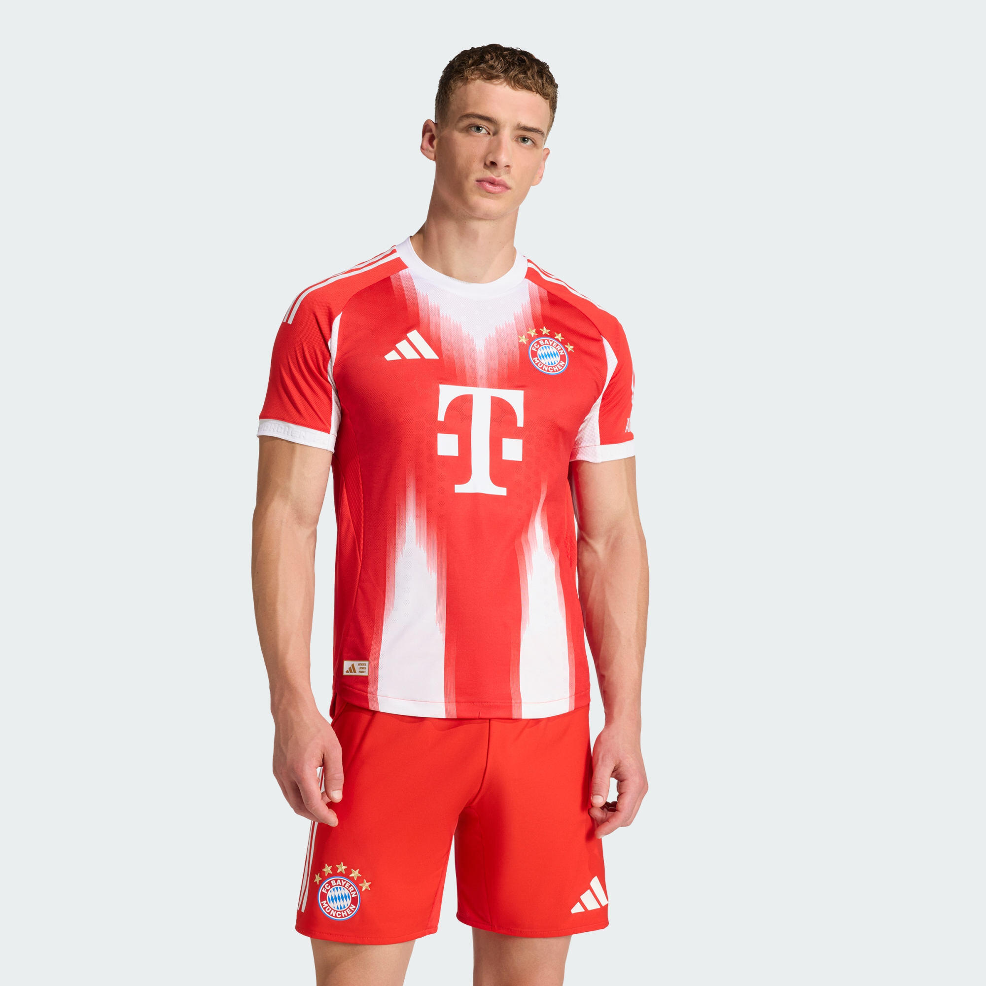 FC Bayern München 25/26 Authentic Heimtrikot 2/7