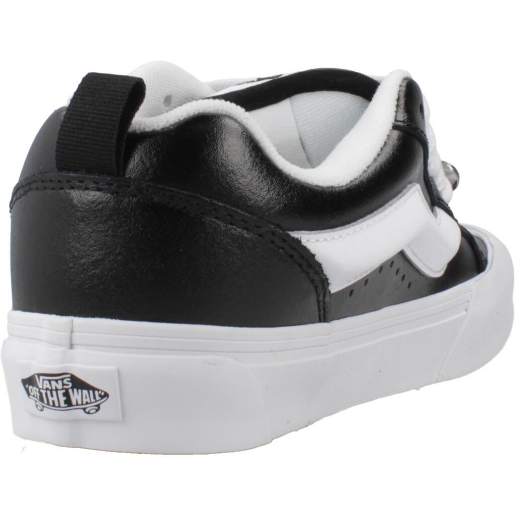 Baskets Vans Modèle Knu Skool Couleur Noir 3/5