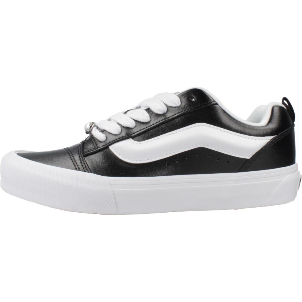 Baskets Vans Modèle Knu Skool Couleur Noir 2/5