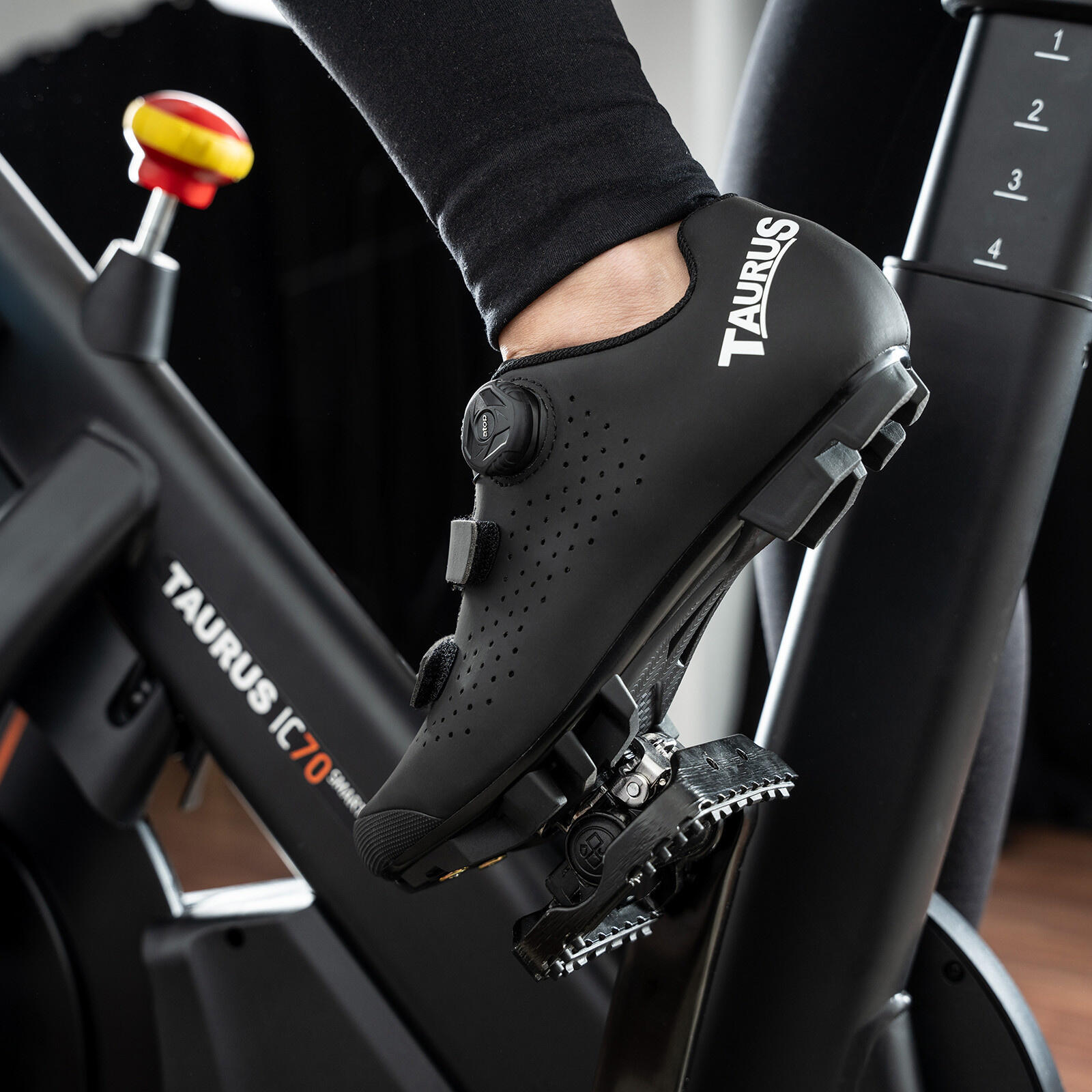 IC70 Smart Indoor Bike 5/7