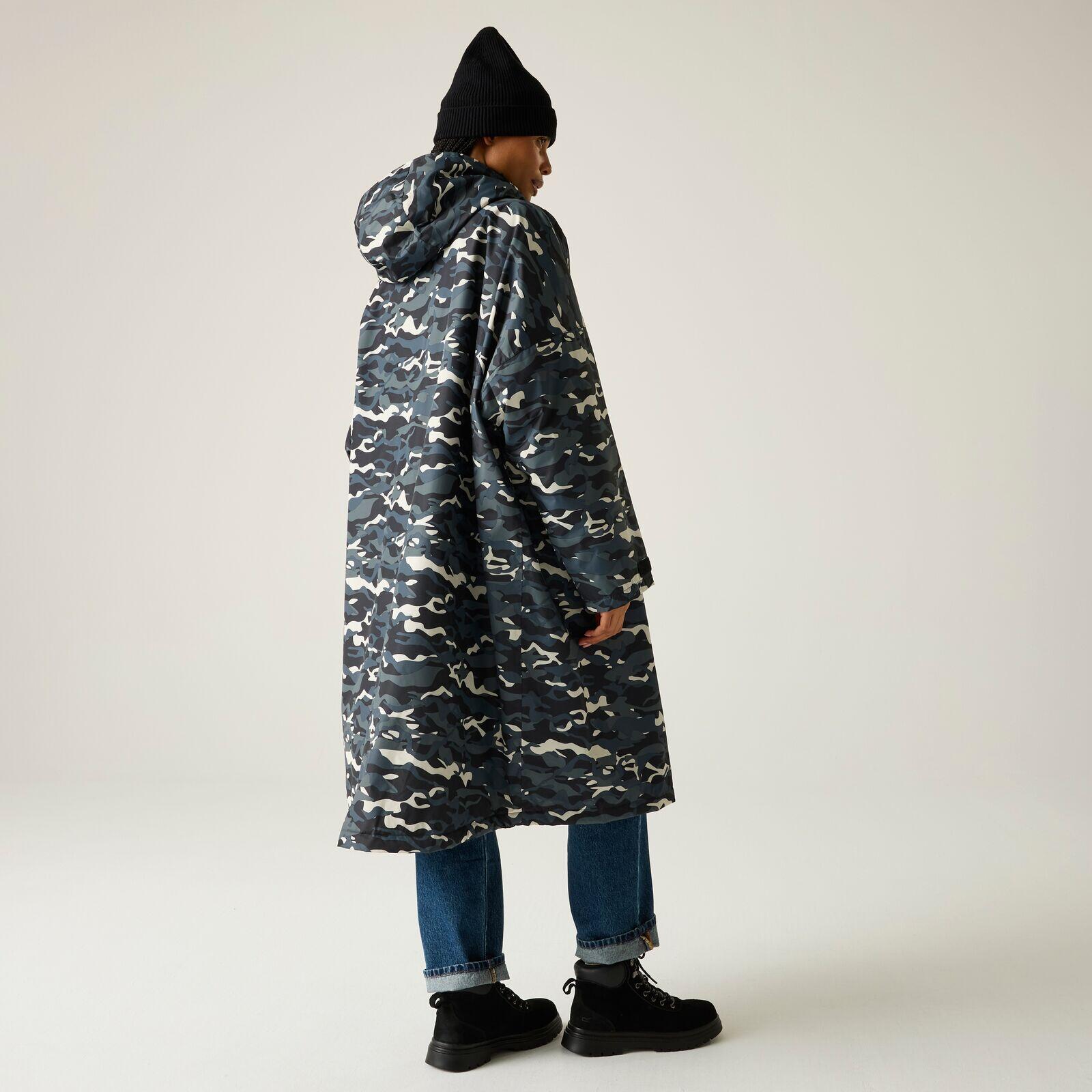 Unisex Adult Waterproof Changing Robe | Decathlon