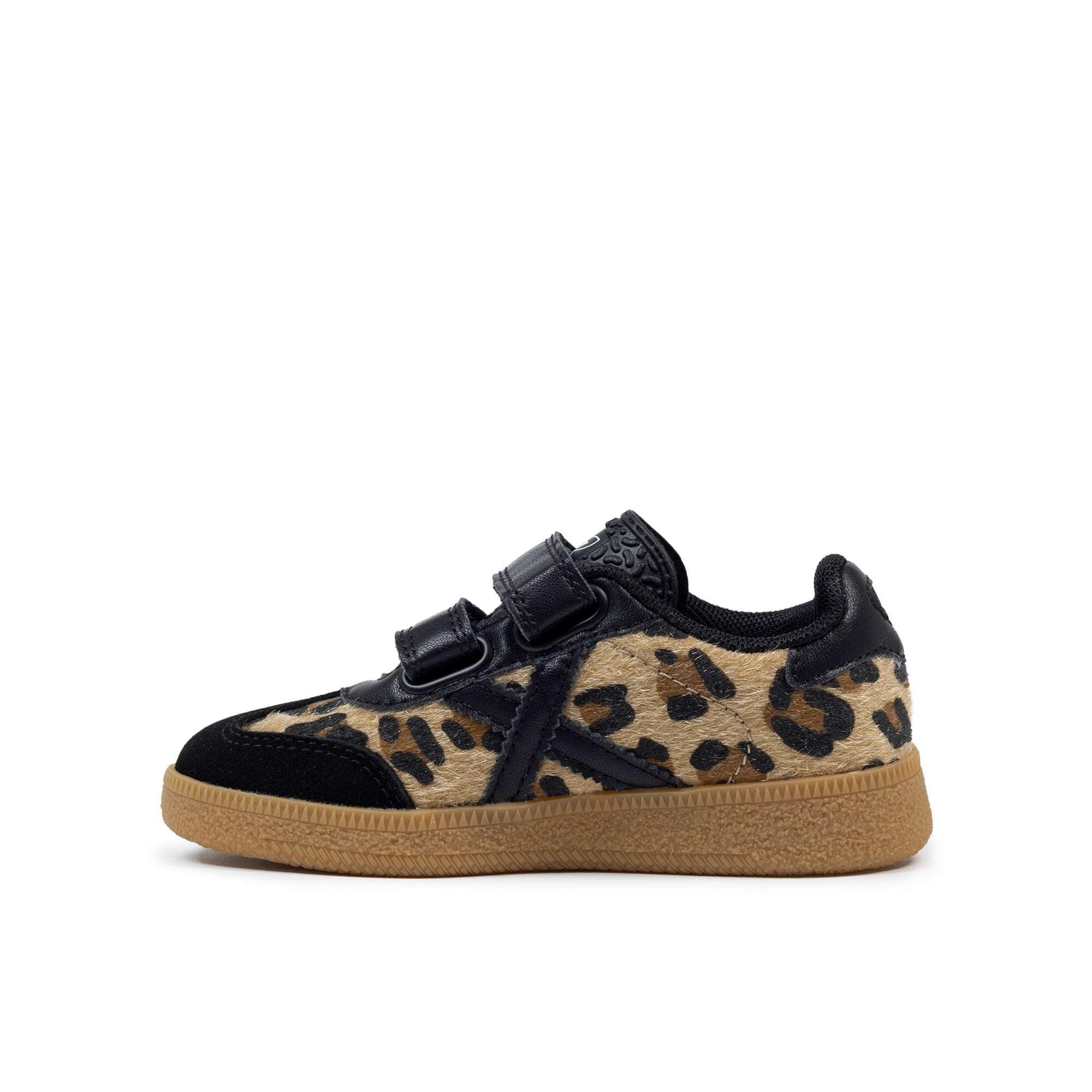 Baskets Munich modèle 8032007 pour filles 2/5