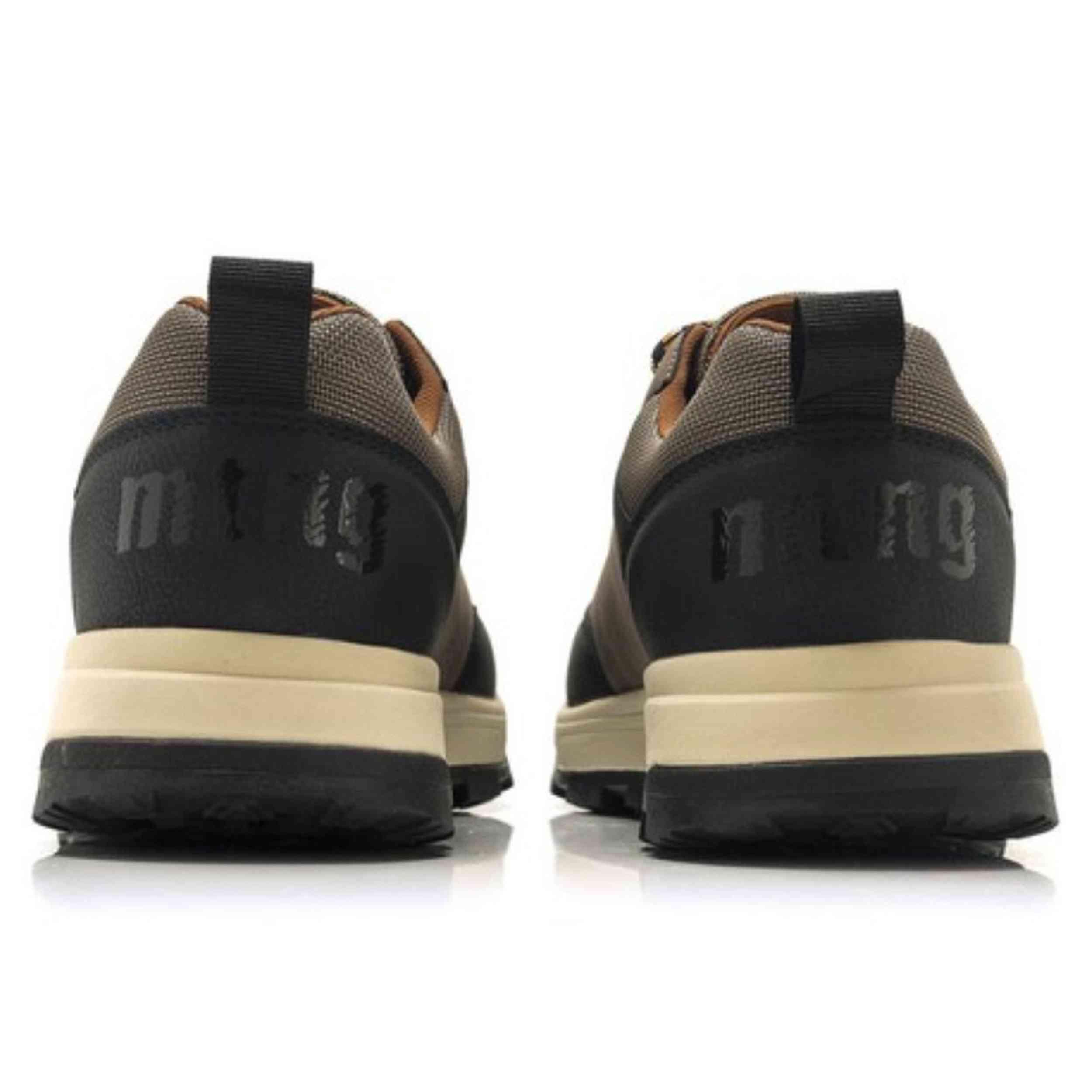 Scarpe Mustang modello 84455 per uomini 3/4