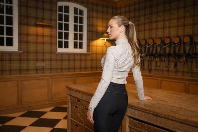 Entdecken Sie das Pikeur Trainingsshirt Damen 8284 — Maddelin Equestrian 2/7