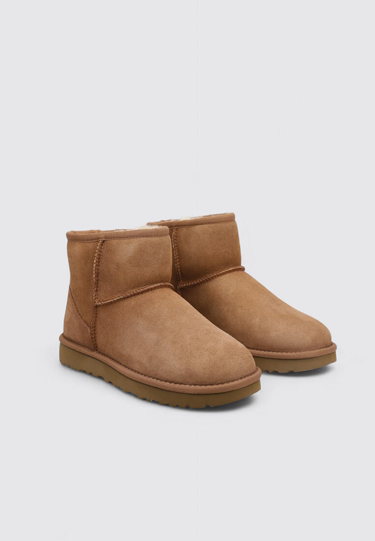 UGG Classic Mini II Botines mujer — Cuero 2/5