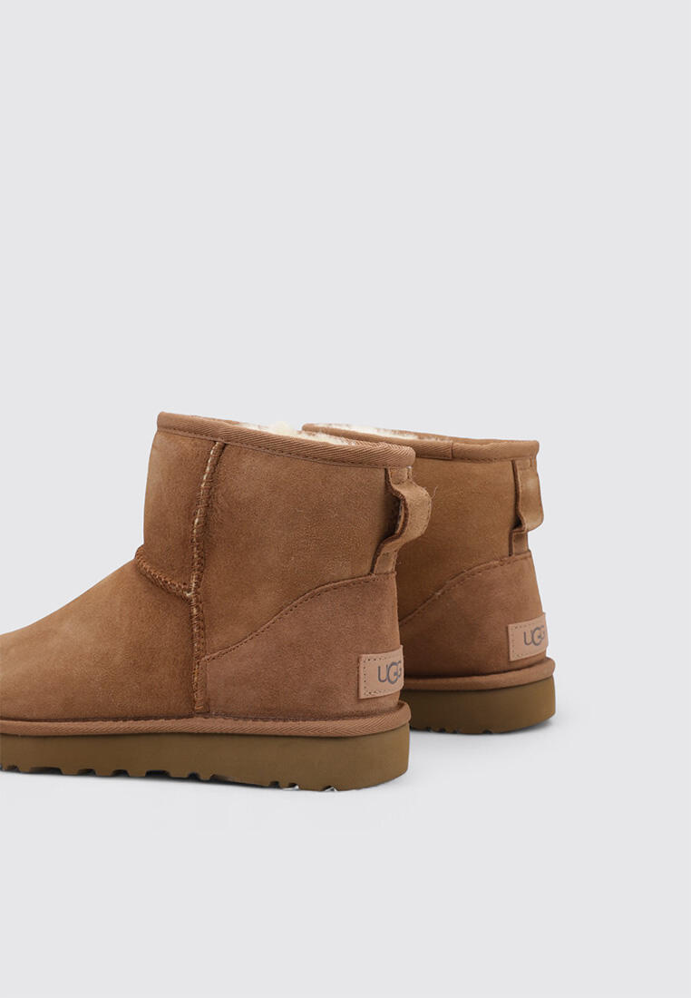 Ugg Modèle Ugg Classic Mini Couleur Marron 4/5