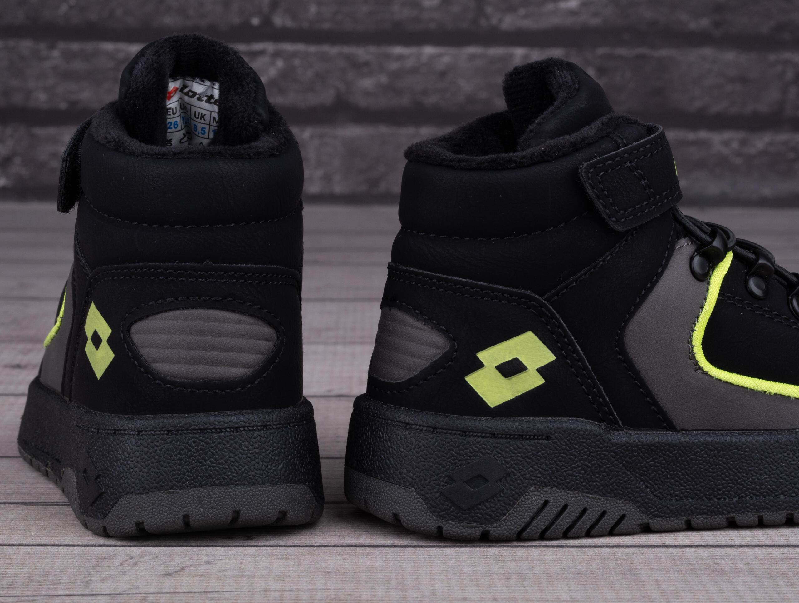 Buty zimowe dziecięce ocieplane Lotto JABSTER FUR K 4/6