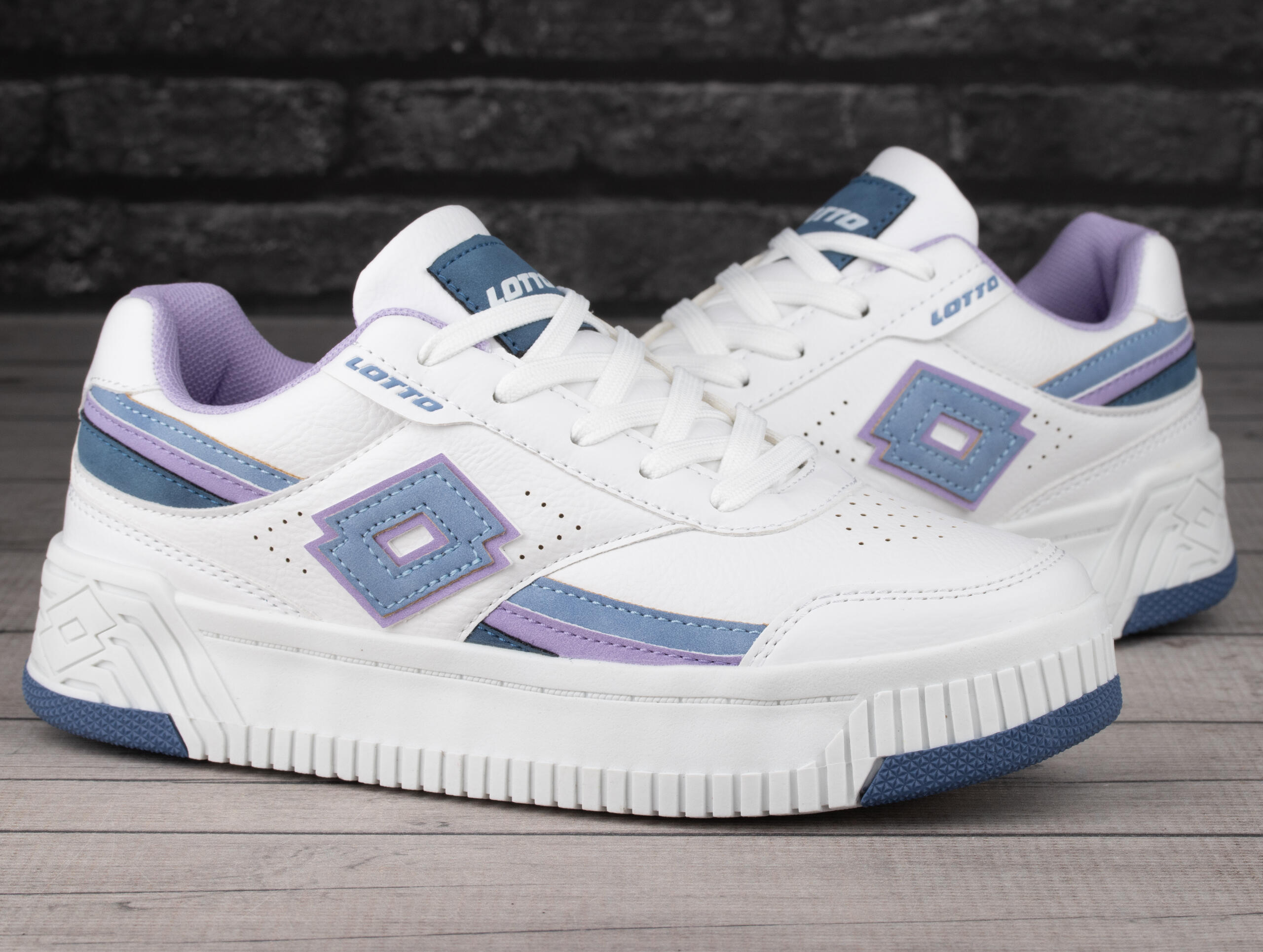 Buty damskie sportowe Lotto PINADEE