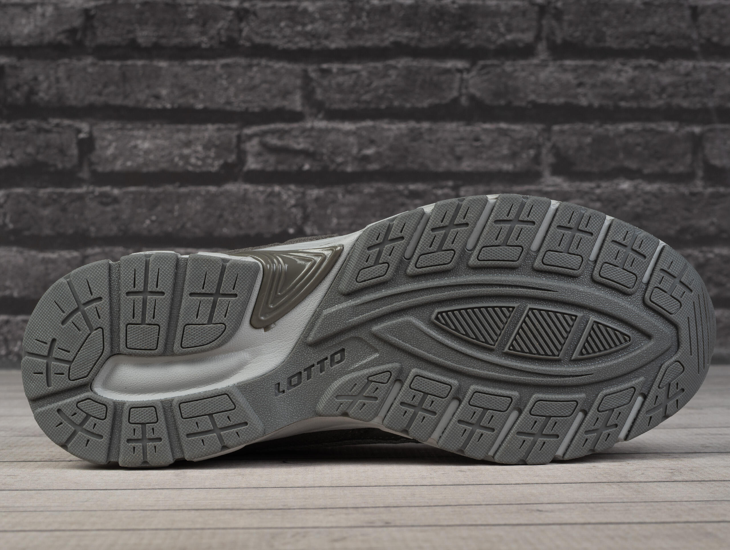 Buty męskie sportowe Lotto FLOWTIV 5/6