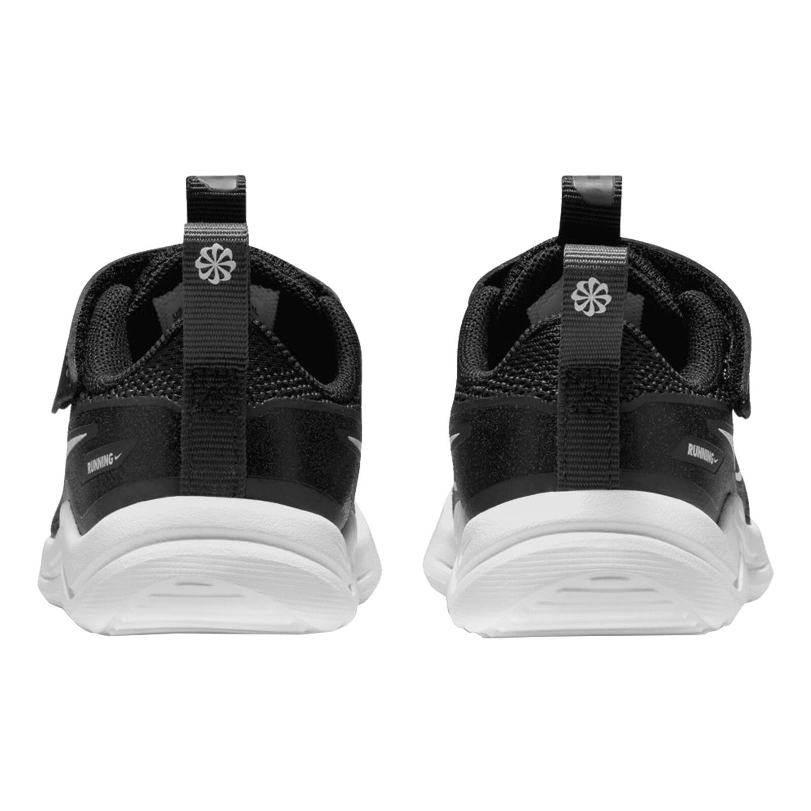 Zapatilla Multideporte para NIÑO NIKE  COSMIC RUNNER TD 4/5