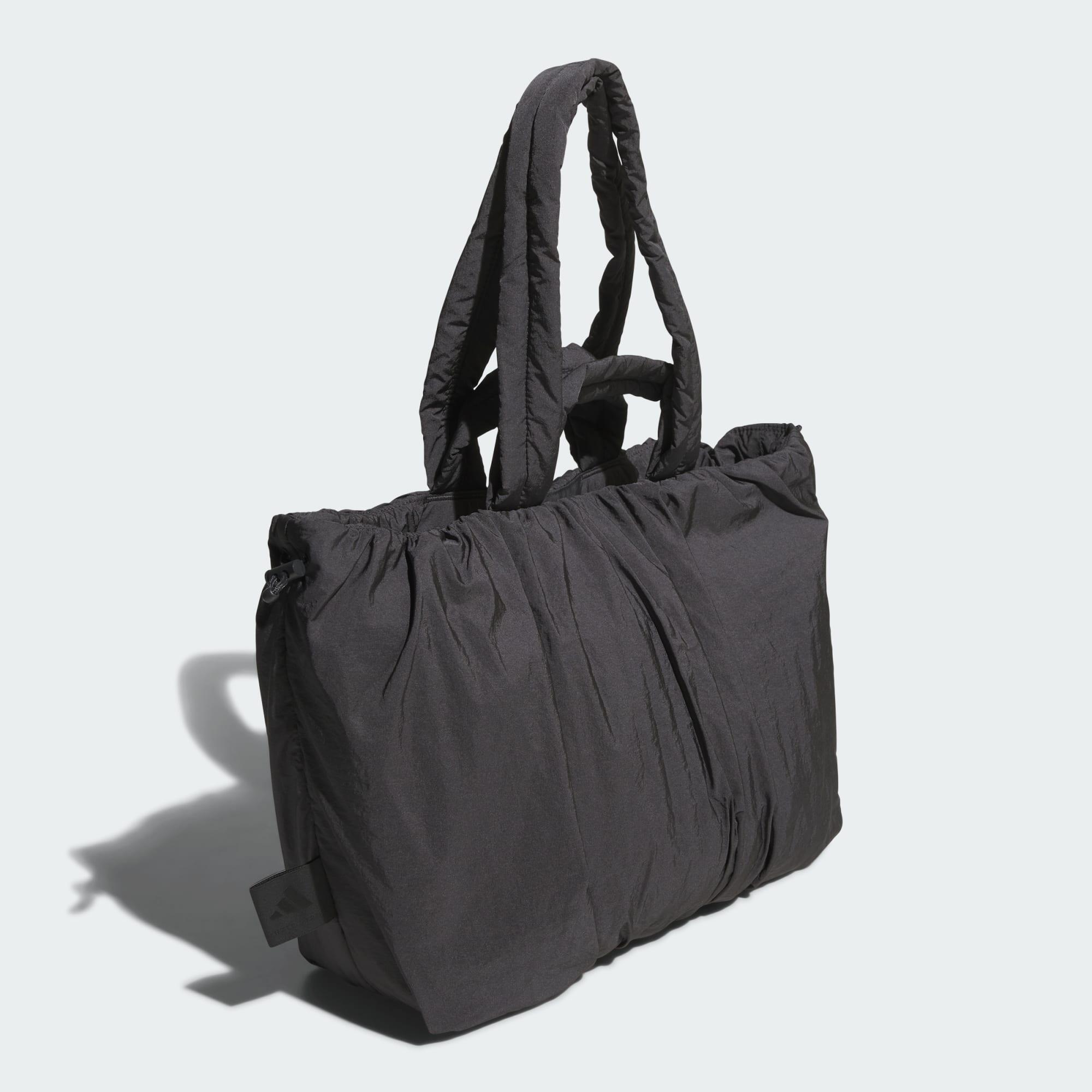 TOTE BAG MUST HAVES 3/7