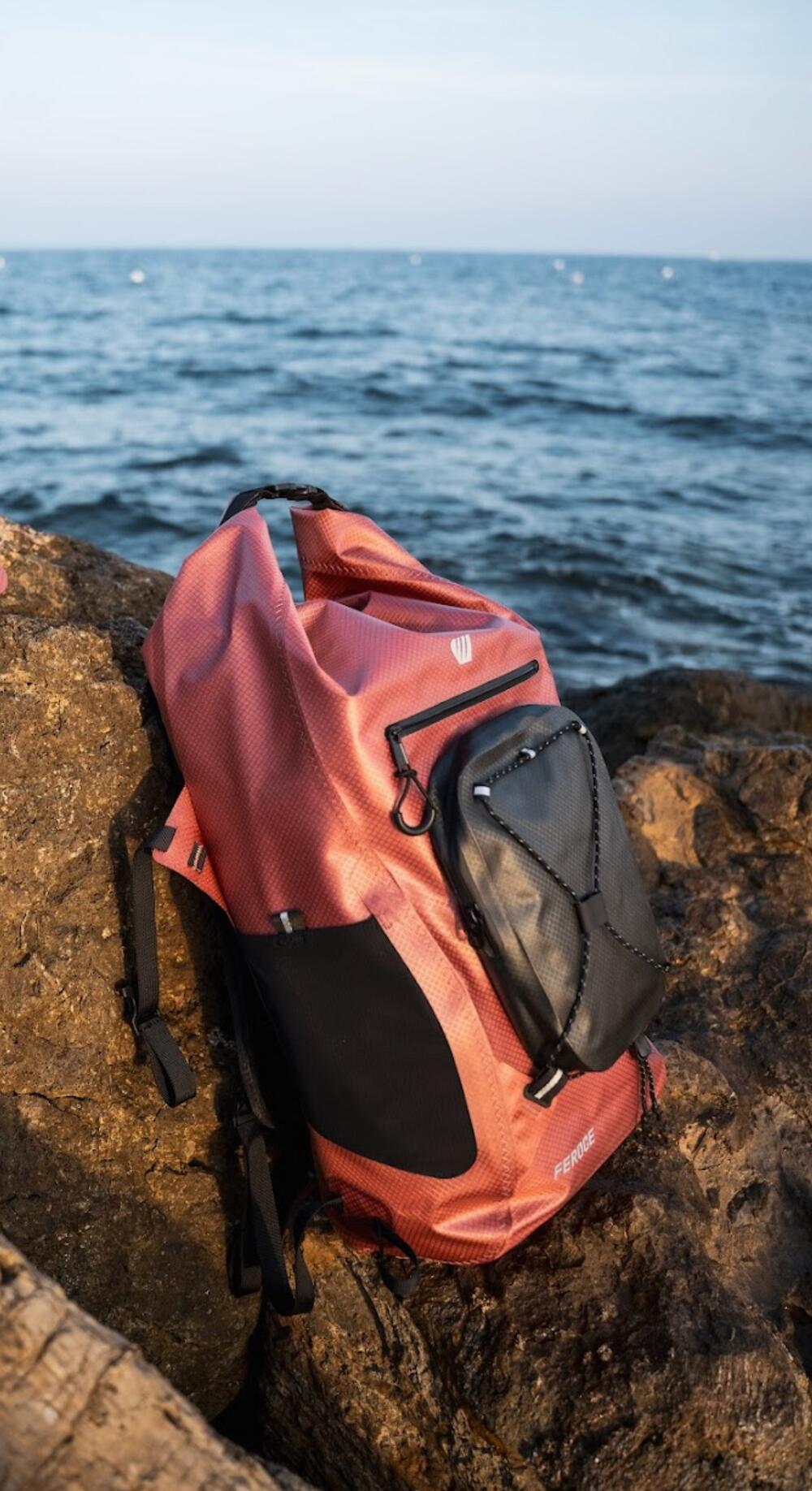 Sac à dos étanche IPX6 Double Kiteloop 27L - Rose 2/5