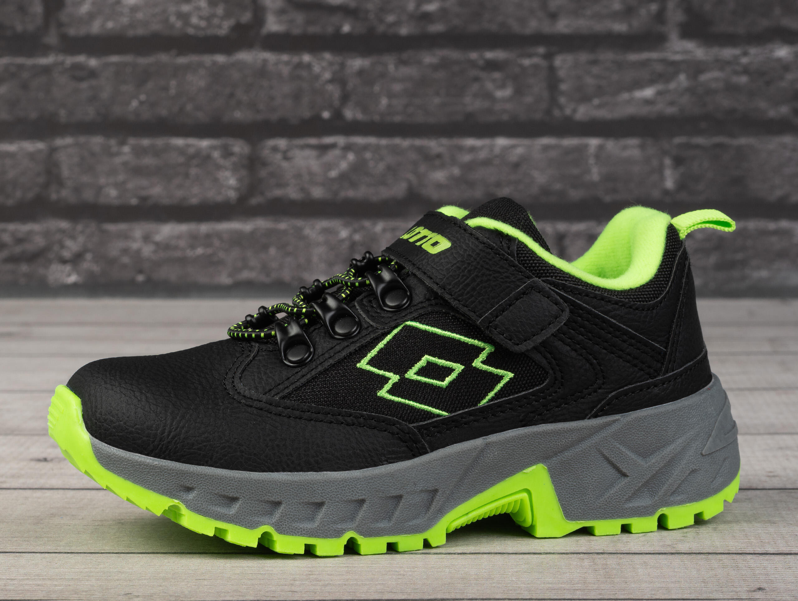 Buty dziecięce sportowe na rzep Lotto WOODLARK K 3/6