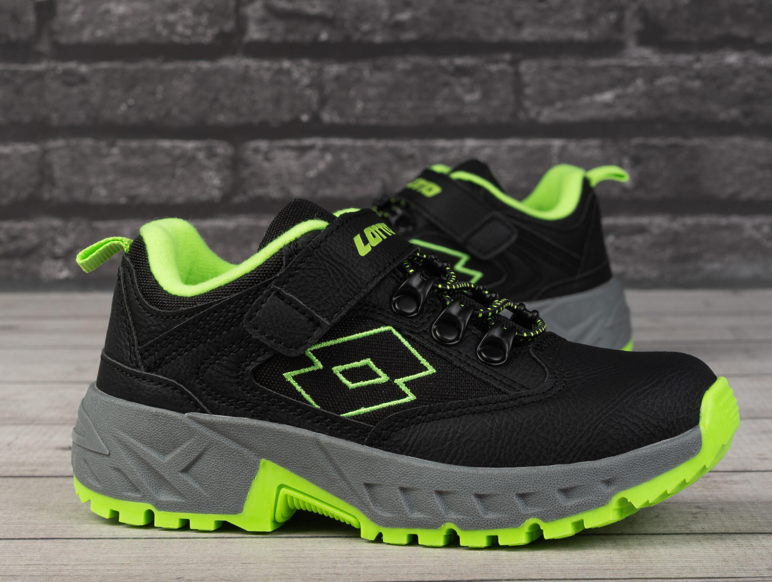 Buty dziecięce sportowe na rzep Lotto WOODLARK K 2/6