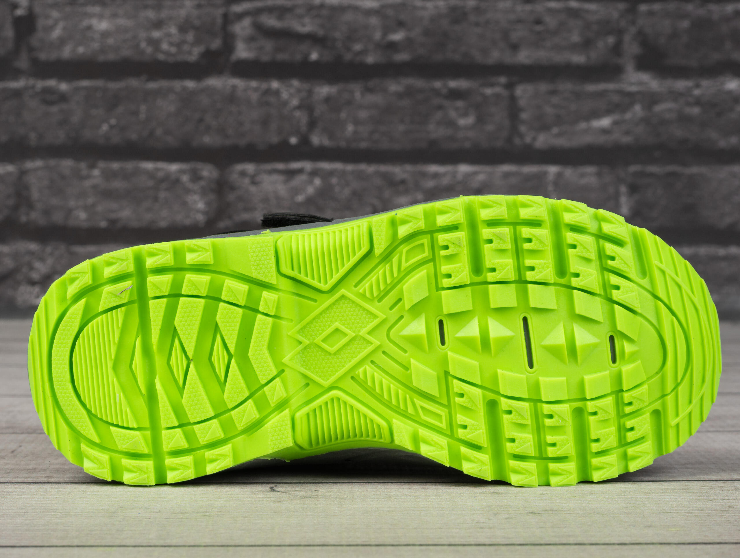 Buty dziecięce sportowe na rzep Lotto WOODLARK K 5/6