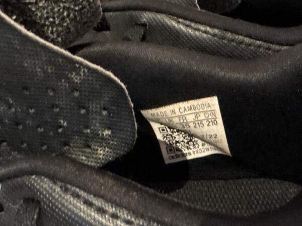 Tussen Particulieren - Adidas voetbalschoenen met noppen 35 4/4
