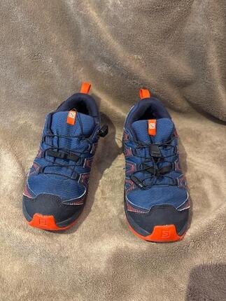 Entre Particuliers - Chaussures de trail SALOMON pointure 34