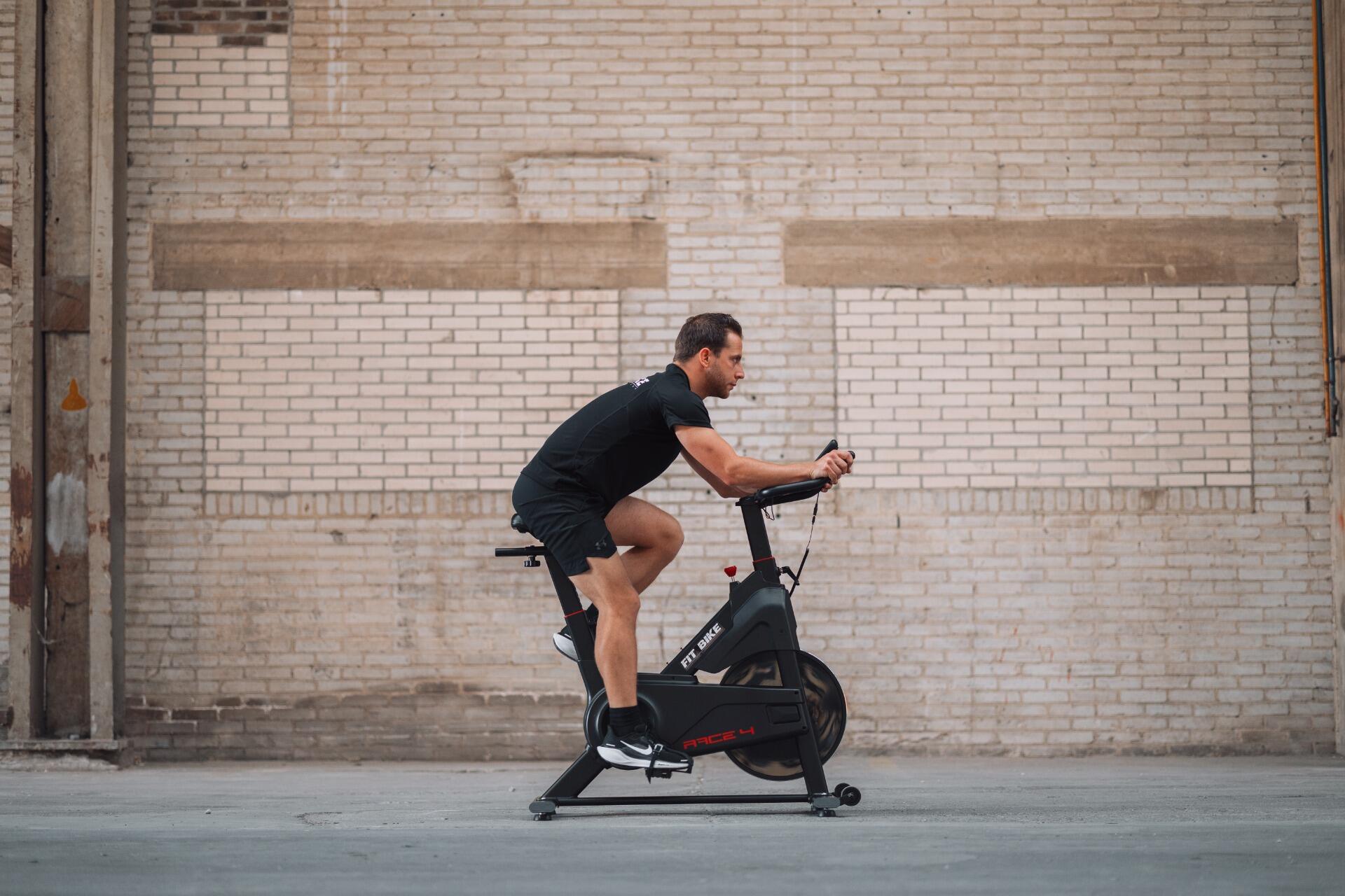 Vélo d'intérieur Race 4 5/7