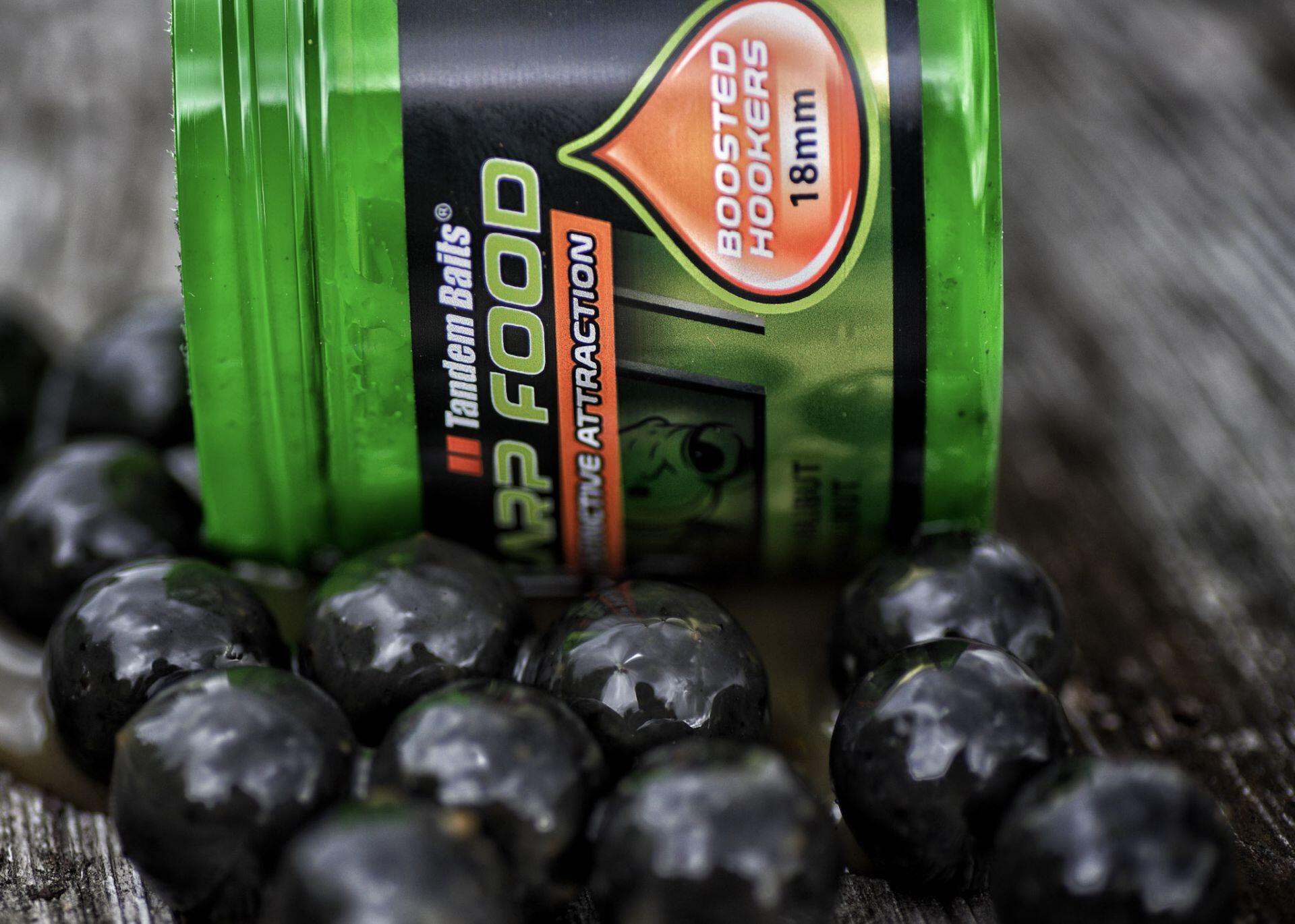 Kulki haczykowe Carp Food Boosted Hookers 18mm/300g Bananowy Krem