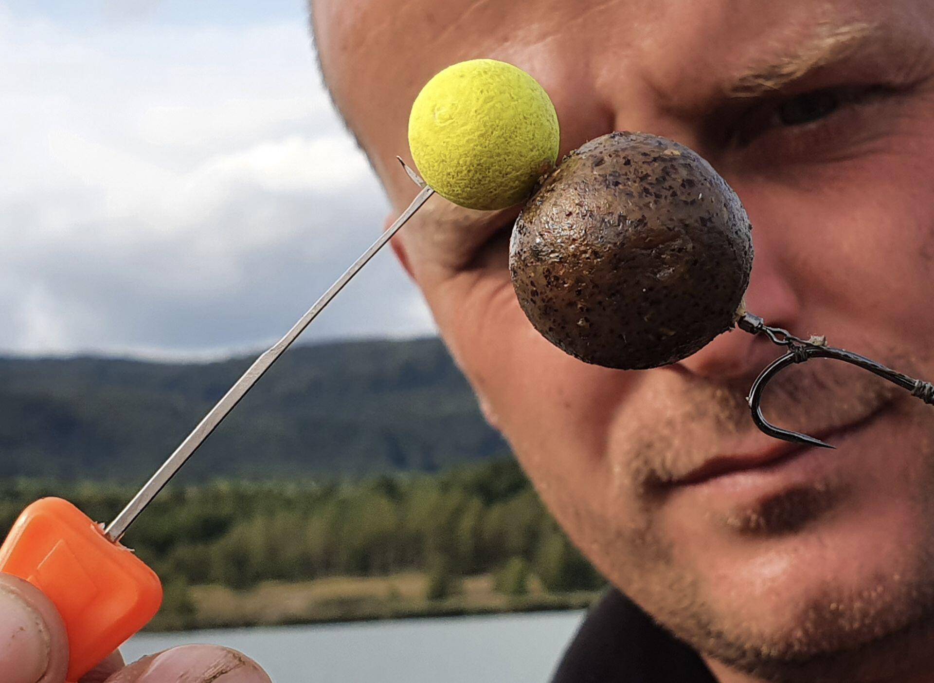 Kulki Haczykowe Carp Food Perfection Mini Hookers 12mm/50g Mix rybny – 3 sztuki