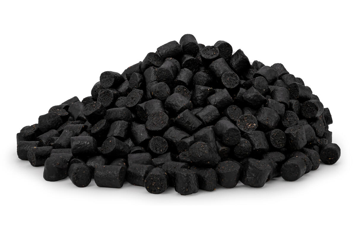 Carp Food Carp Pellet Black Halibut 4mm 1kg 2/3