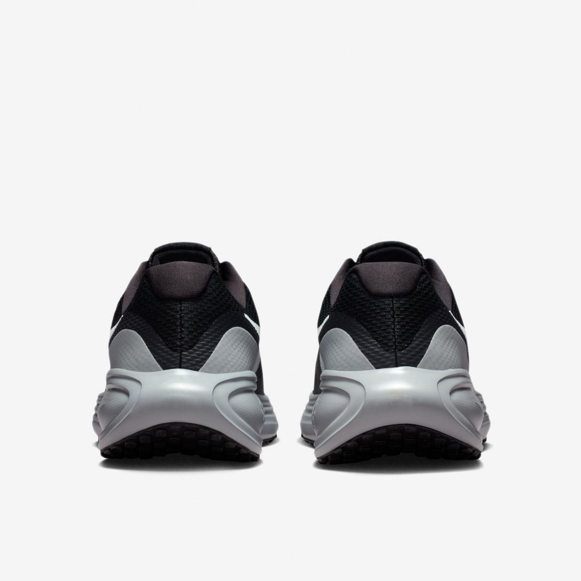 Zapatillas de Running Hombre Nike Revolution 8  HJ9198-008 Negra 3/7