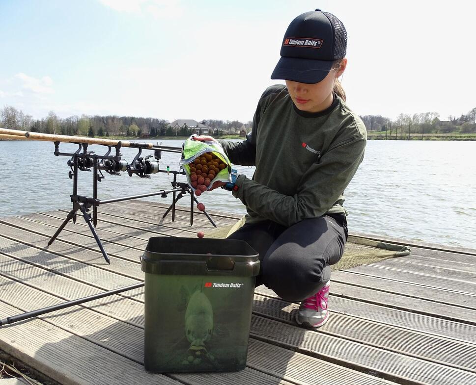 Czapka z daszkiem TB logo