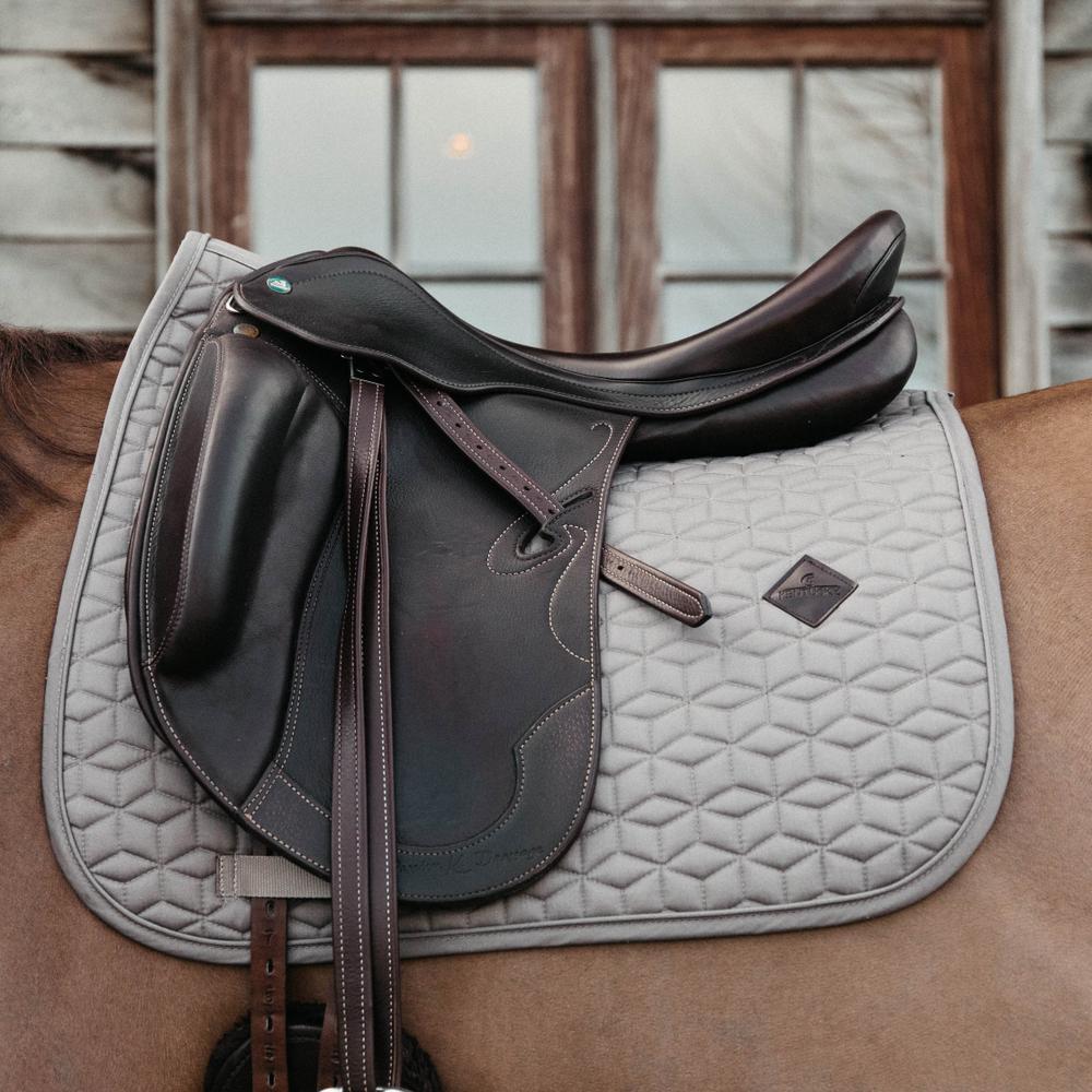 Kentucky - Zadeldek Basic - Lichtbruin - Dressuur 4/5