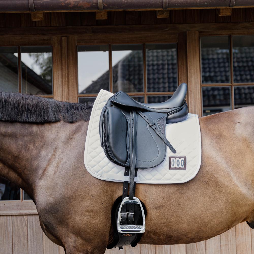 Tapis diamond compétition avec 2 nombre dressage blanc 3/3