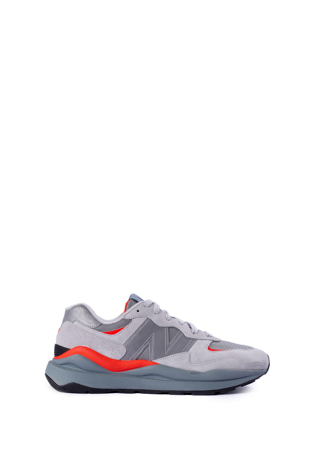 NEW BALANCE picture