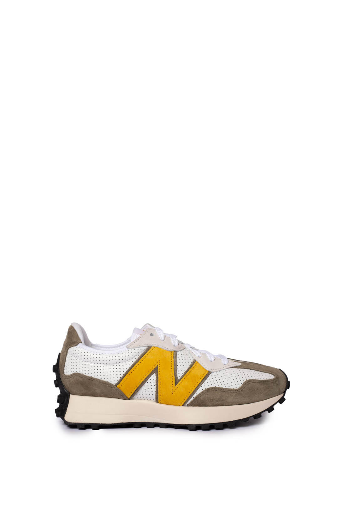 NEW BALANCE picture
