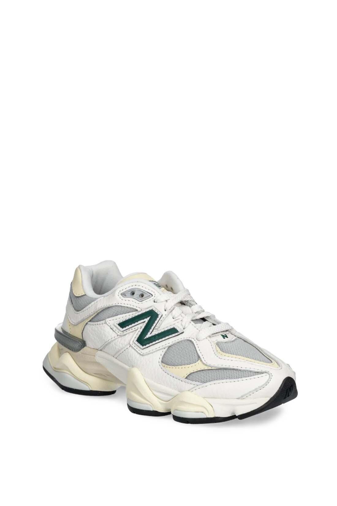 NEW BALANCE picture