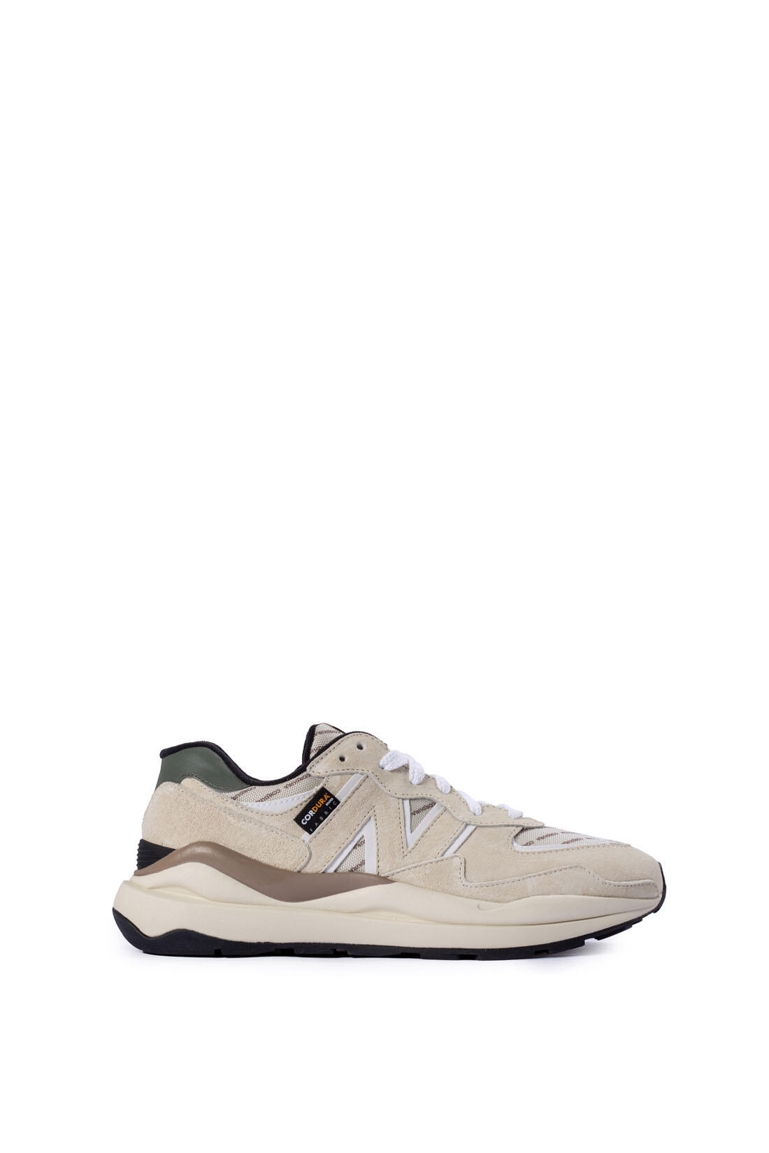 NEW BALANCE picture