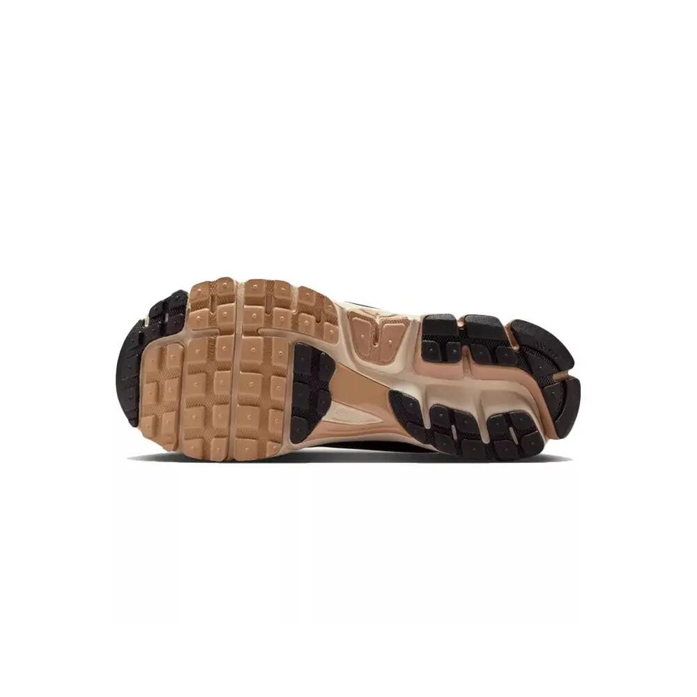 Basket Nike W VOMERO 5 5/7