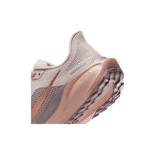 Chaussures de course Nike modèle 235-01253572905 pour femmes 5/5