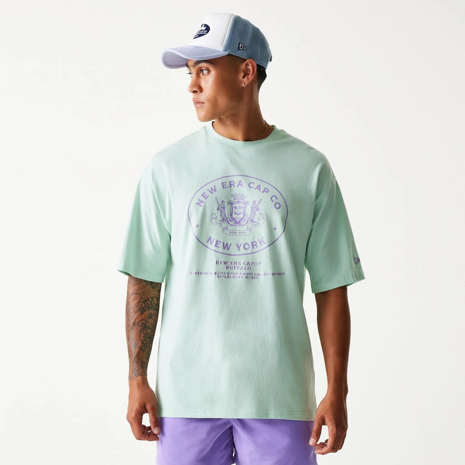 NEW ERA Oversized T-shirt New Era Crest Graphic