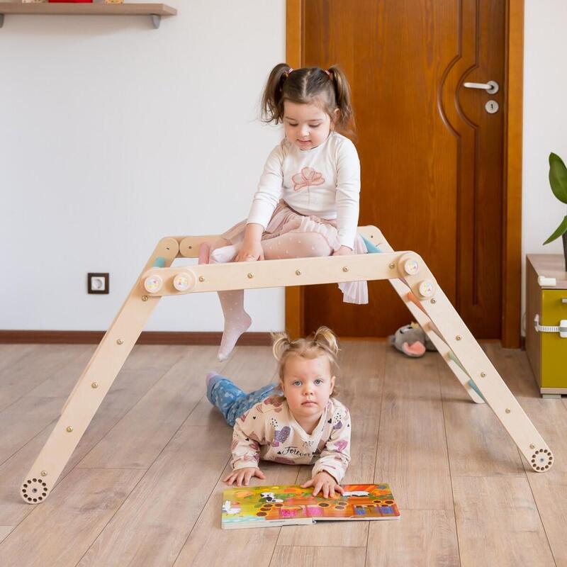Triunghi Pikler modificabil și perete suedez cu inele de gimnastică și Leagăn