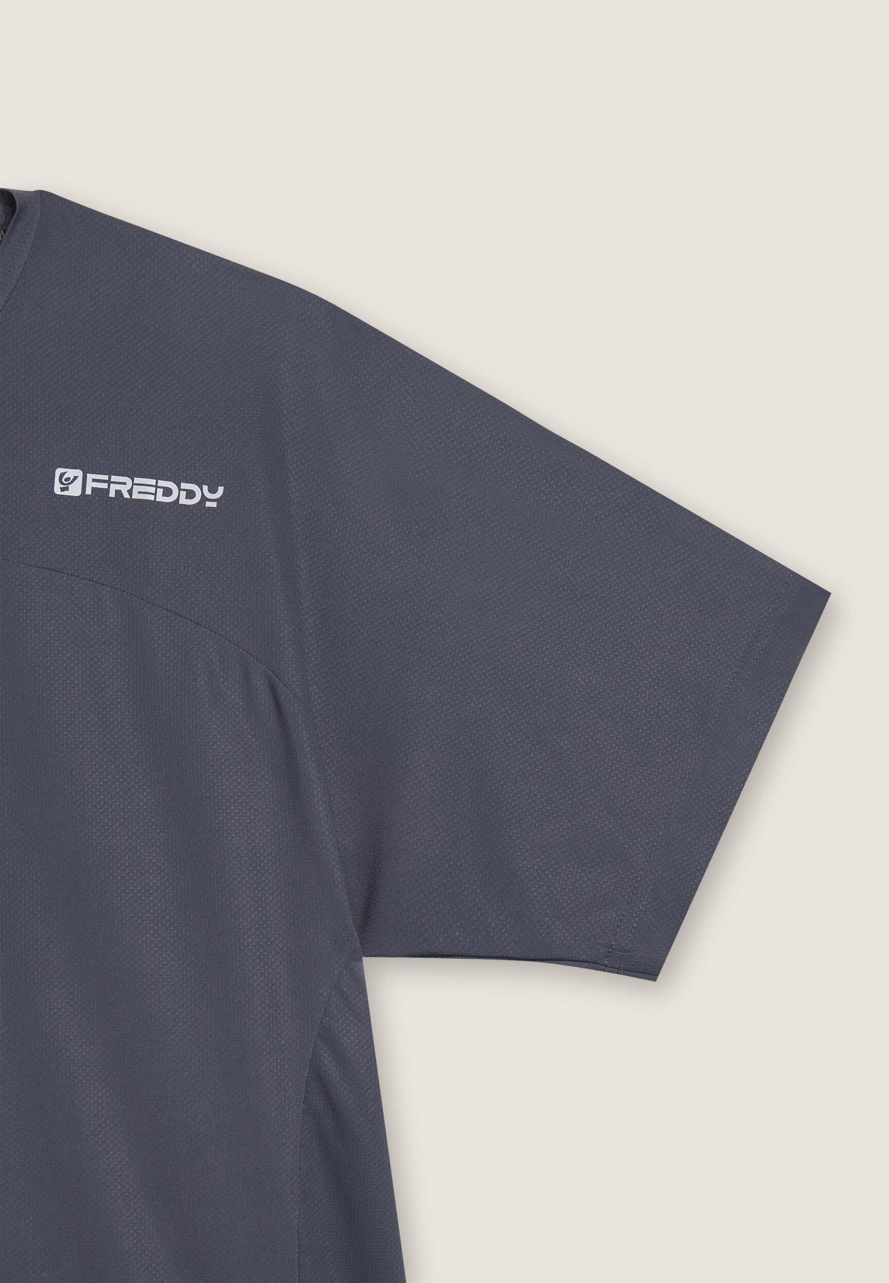 T-shirt de coupe ajustée avec logo en forme de cœur et coupe ergonomique 3/3