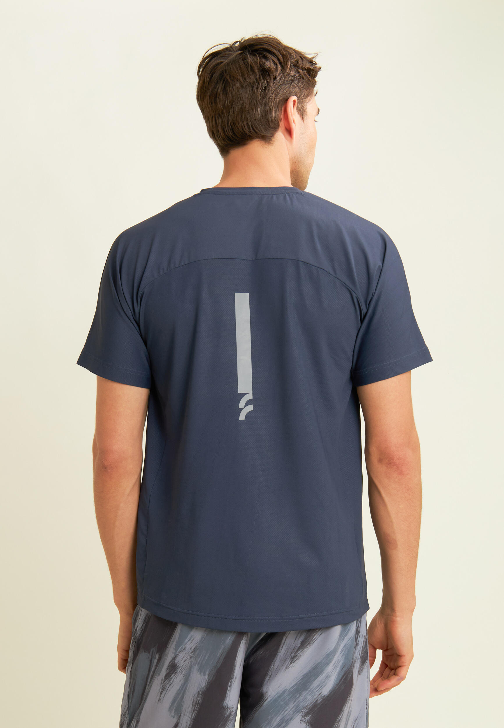 T-shirt de coupe ajustée avec logo en forme de cœur et coupe ergonomique 3/4