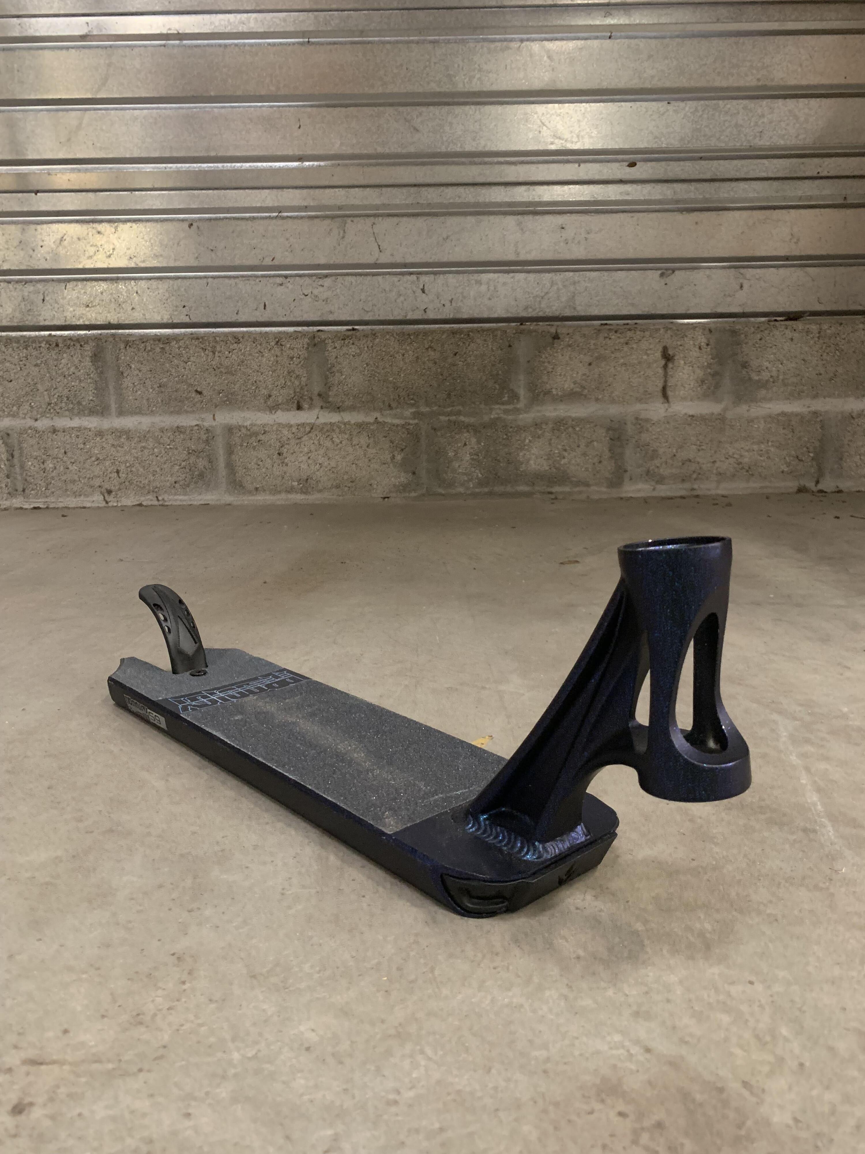 BLUNT Deck Trott Prodigy S9 Galaxy BLUNT SCOOTERS