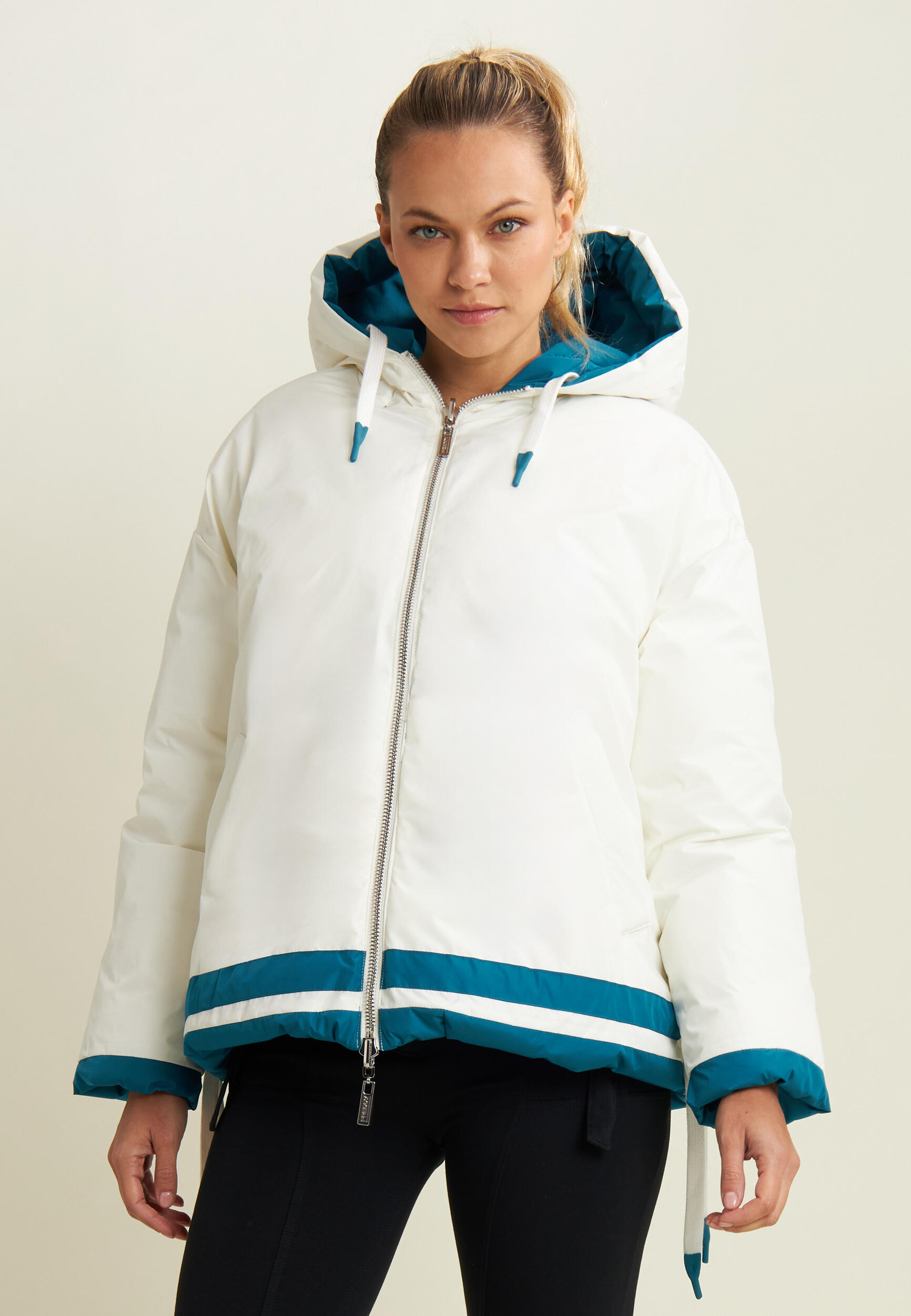 Doudoune pour femmes réversible avec capuche réglable 5/5