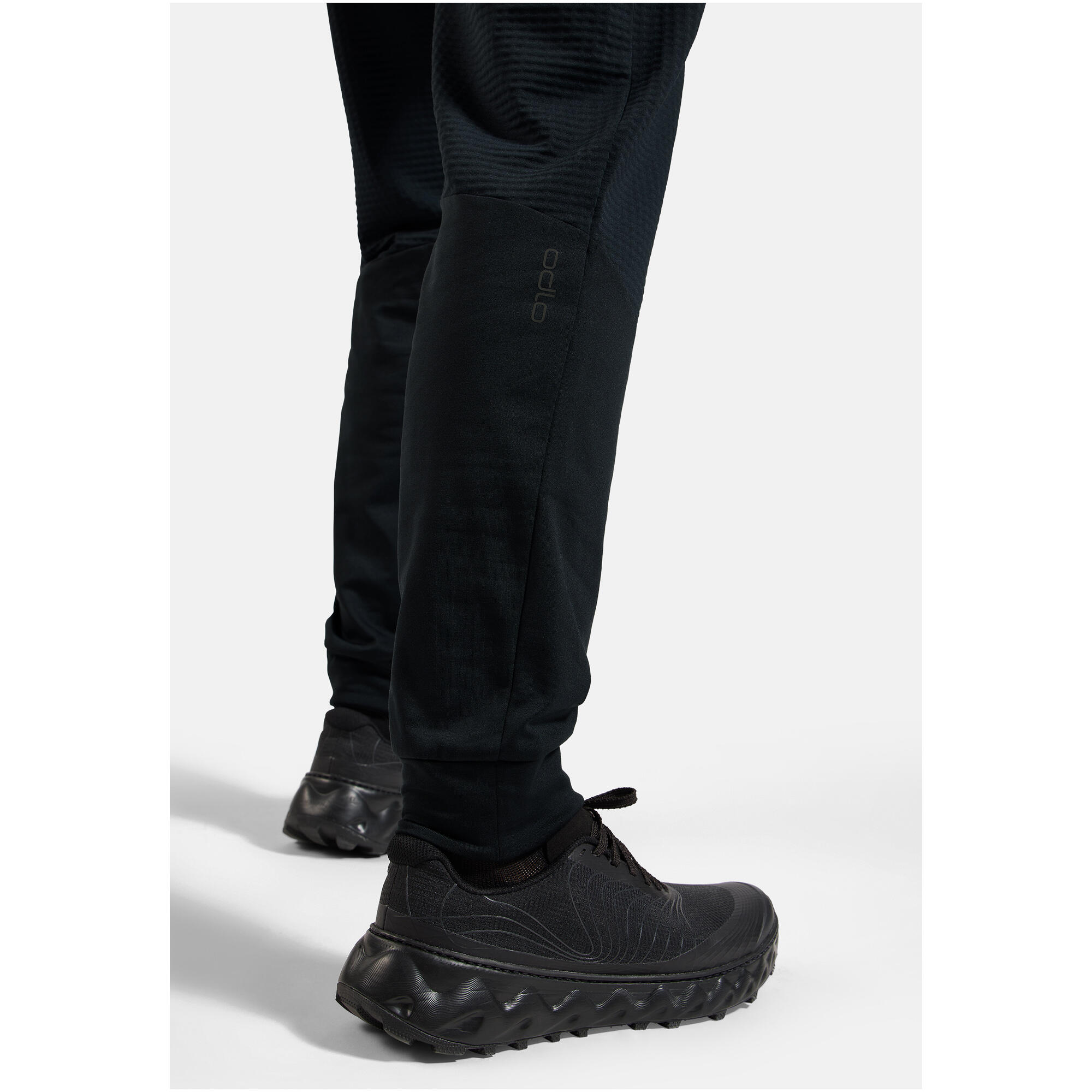Spodnie dresowe Odlo Pants regular length ESSENTIAL THERMAL 3/7