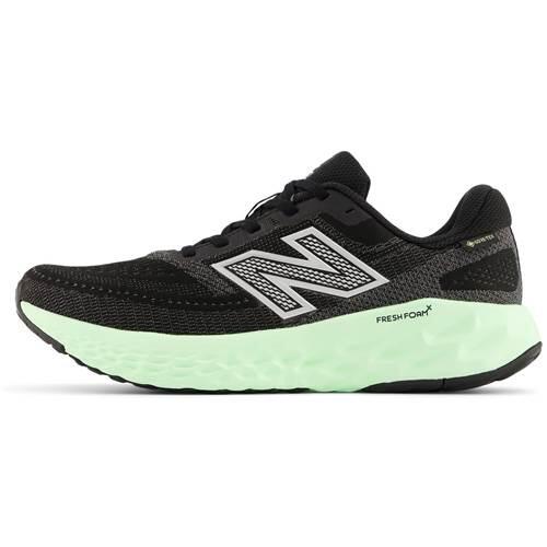 Buty do biegania damskie New Balance WEVOZGP4BLA 5/5